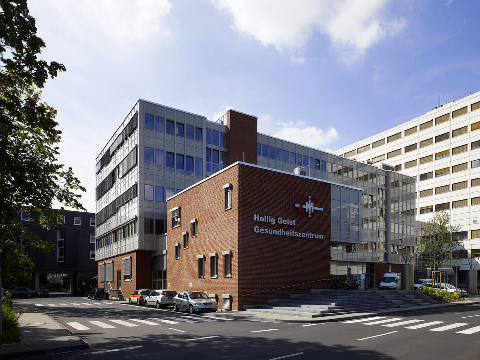 Referenz von Metallbau Jansen – Facharztzentrum Köln