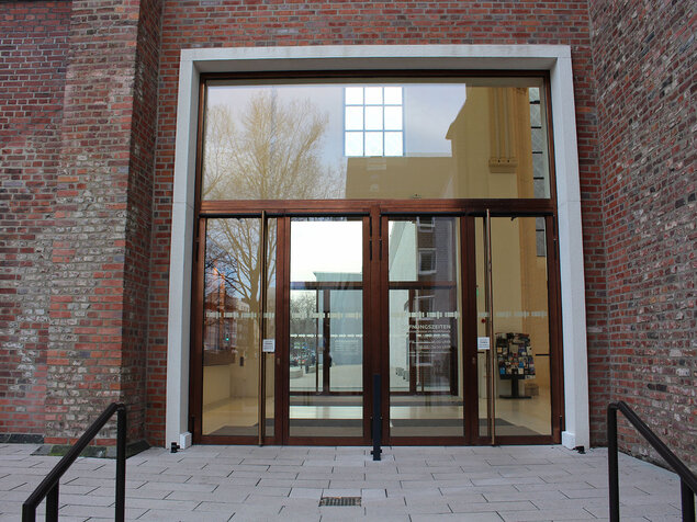 Referenz Eingangstür in Bochum – von Metallbau Jansen 