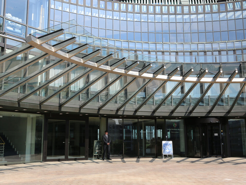 Referenz von Metallbau Jansen – Landtag Düsseldorf