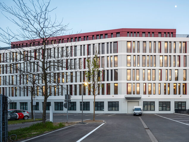 Fenster für Objektbau in Köln – Referenz von Metallbau Jansen 