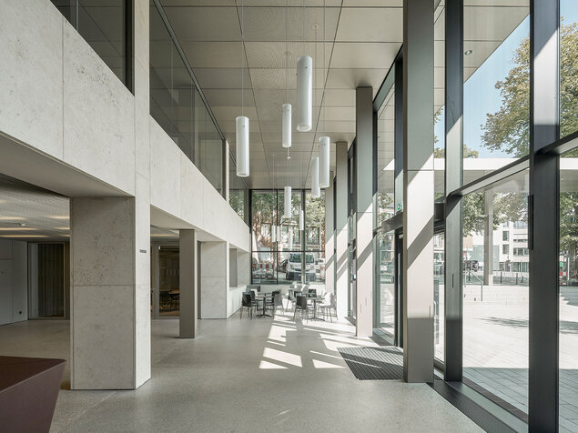 Fenster, Fassade und Türen aus Aluminium – von Metallbau Jansen