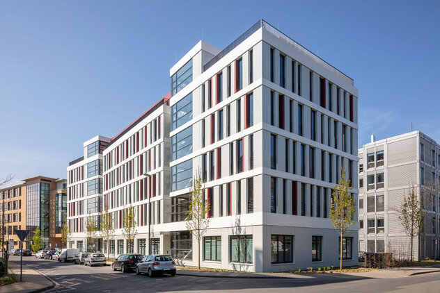 Fenster für Objektbau in Köln – Referenz von Metallbau Jansen
