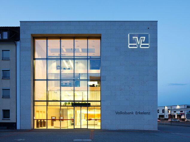 Fassadenbau für die Volksbank in Erkelenz– von Metallbau Jansen